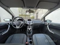 Gebraucht Ford Fiesta 70 PS (51 kW) 2012 Schwarz Kleinwagen