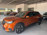 Usata Peugeot 2008 Allure 102 CV (75 kW) 2020 Arancione SUV