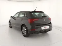 Usata VW Polo Life 95 CV (69 kW) 2023 Deep black perlato Utilitaria