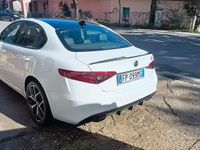 Begagnad Alfa Romeo Giulia 150 HK (110 kW) 2018 Vit Sedan