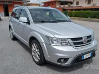 Usata Fiat Freemont 170 CV (125 kW) 2014 Grigio SUV