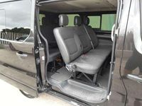 Usata Opel Vivaro 145 CV (106 kW) 2015 Nero Monovolume
