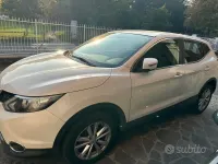 Usata Nissan Qashqai Acenta 110 CV (80 kW) 2015 Bianco SUV