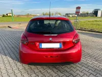Usata Peugeot 208 Active 82 CV (60 kW) 2017 Rosso Utilitaria