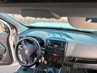 Usata Fiat Doblò 120 CV (88 kW) 2012 Bianco Monovolume