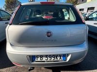 Usata Fiat Punto Lounge 85 CV (62 kW) 2015 Argento Berlina