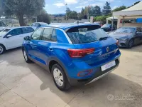 Usata VW T-Roc Style 110 CV (80 kW) 2023 Blu SUV