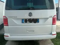 Usata VW Caravelle 150 CV (110 kW) 2016 Bianco Furgone