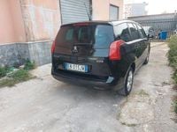 Usata Peugeot 5008 112 CV (82 kW) 2012 Nero Monovolume