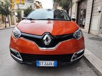 Usata Renault Captur 90 CV (66 kW) 2014 Arancione SUV