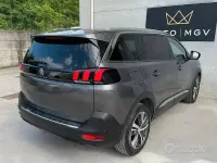 Usata Peugeot 5008 GT 131 CV (96 kW) 2023 Grigio SUV