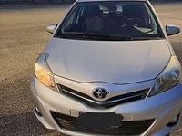 Usata Toyota Yaris Edition 69 CV (50 kW) 2014 Argento Utilitaria