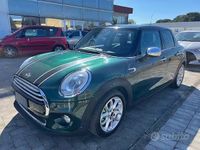 Usata Mini Cooper D 116 CV (85 kW) 2015 Verde Utilitaria