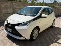 Usata Toyota Aygo Cool 69 CV (50 kW) 2016 Bianco Utilitaria
