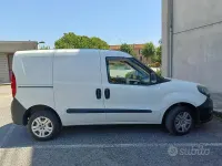 Usata Fiat Doblò 95 CV (69 kW) 2020 Bianco Monovolume
