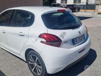 Usata Peugeot 208 75 CV (55 kW) 2017 Bianco Utilitaria