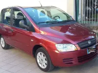 Käytetty Fiat Multipla Dynamic 110 HP (80 kW) 2004 Punainen Tila-auto