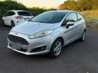 Usata Ford Fiesta Titanium 95 CV (69 kW) 2015 Grigio Utilitaria