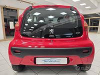 Usata Peugeot 107 68 CV (50 kW) 2010 Rosso Utilitaria