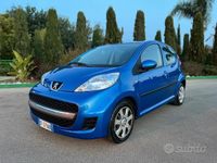 Usata Peugeot 107 68 CV (50 kW) 2009 Blu Utilitaria