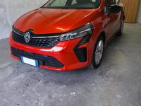 Brugt Renault Clio V SE 67 HK (49 kW) 2024 Orange Sedan