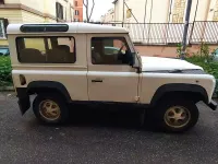 Usata Land Rover Defender 68 CV (50 kW) 1997 Bianco SUV