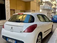 Usata Peugeot 308 Business-Line 112 CV (82 kW) 2012 Bianco Berlina