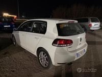 Usata VW Golf VI 122 CV (89 kW) 2010 Bianco Utilitaria