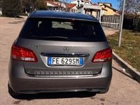 Usata Mercedes B180 Business 109 CV (80 kW) 2016 Grigio Utilitaria