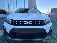 Nuova Dacia Sandero Stepway 122 CV (89 kW) 2026 Bianco Berlina