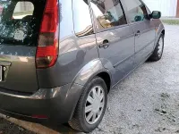 Usata Ford Fiesta 73 CV (53 kW) 2003 Grigio Utilitaria