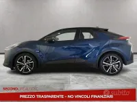 Usata Toyota C-HR Lounge 140 CV (102 kW) 2024 Blu SUV