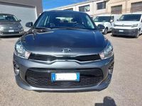 Usata Kia Rio 84 CV (61 kW) 2020 Grigio Berlina