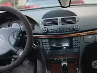 Usata Mercedes E220 150 CV (110 kW) 2003 Grigio Berlina