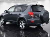 Usata Toyota RAV4 Luxury 177 CV (130 kW) 2006 Grigio SUV