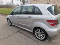 Usata Mercedes B200 2009 Grigio Monovolume