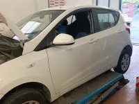 Usata Hyundai i10 69 CV (50 kW) 2015 Bianco Utilitaria