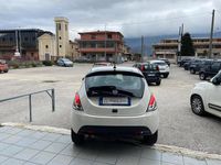 Usata Lancia Ypsilon Gold 70 CV (51 kW) 2023 Bianco Utilitaria