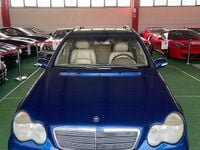 Usata Mercedes C220 142 CV (104 kW) 2003 Blu Station wagon