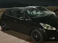 Usata Peugeot 208 68 CV (50 kW) 2016 Nero Utilitaria