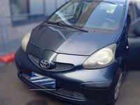 Usata Toyota Aygo Sol 68 CV (50 kW) 2005 Grigio Utilitaria