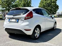 Usata Ford Fiesta Titanium 95 CV (69 kW) 2011 Bianco Berlina