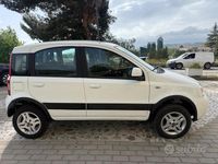 Usata Fiat Panda 4x4 Climbing 74 CV (54 kW) 2012 Bianco Utilitaria