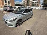 Usata Hyundai i20 Style 75 CV (55 kW) 2015 Argento Utilitaria