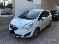 Usata Opel Meriva 75 CV (55 kW) 2011 Bianco Monovolume