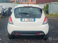 Usata Lancia Ypsilon 69 CV (50 kW) 2015 Bianco Utilitaria