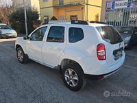 Usata Dacia Duster Lauréate 110 CV (80 kW) 2015 Bianco SUV
