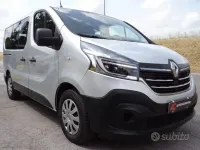 Begagnad Renault Trafic 120 HK (88 kW) 2021 Grå Minibuss