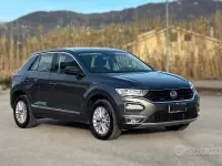 Usata VW T-Roc Business 150 CV (110 kW) 2020 Grigio SUV