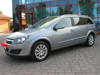 Usata Opel Astra 150 CV (110 kW) 2008 Grigio Station wagon